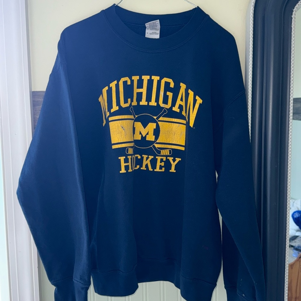 crewneck
